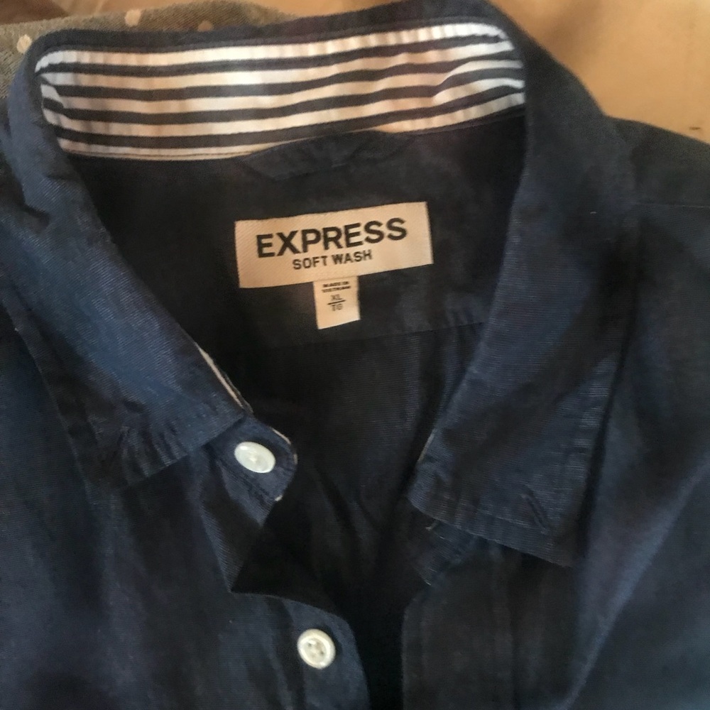 Express soft wash button down - Picture 2 of 2